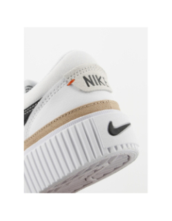 Baskets plateforme court legacy lift blanc femme - Nike