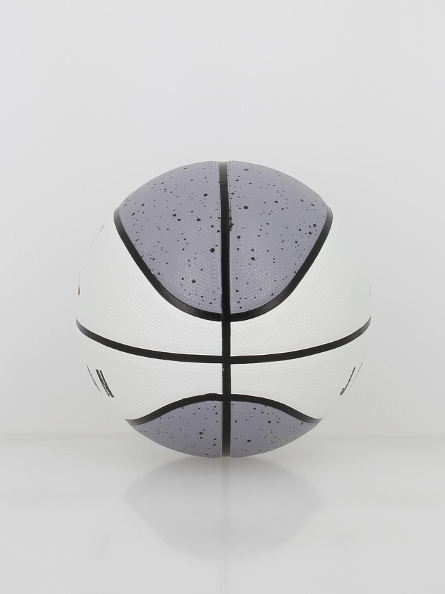 Ballon de basketball t7 playground 2.0 gris - Jordan