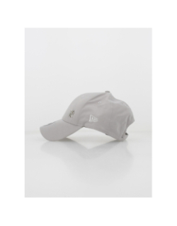 Casquette 9forty flawless logo métal gris - New Era