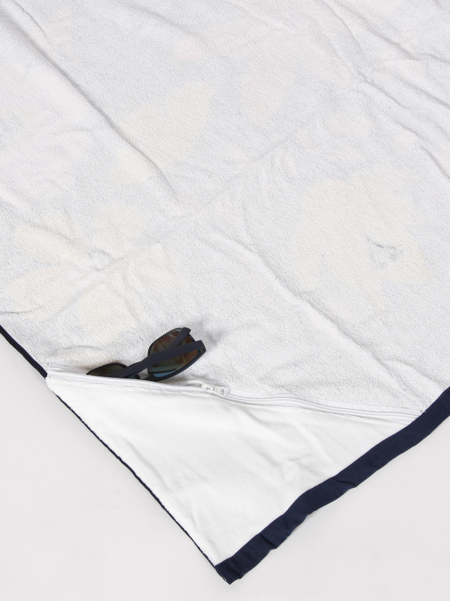 Serviette de plage rectangle à fleurs carnac bleu marine - Cabaïa