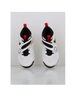 Chaussures de basketball team hustle 11 gs blanc enfant - Nike