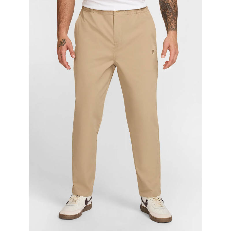 Pantalon tissé fuselé club beige homme - Nike