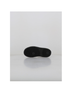 Baskets à scratch court borough td blanc noir enfant - Nike