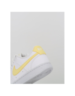 Baskets court vision low next nature blanc et jaune femme - Nike