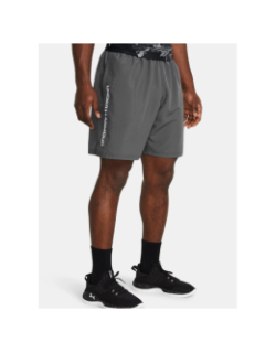 Short de sport ua tech woven wordmark gris homme - Under Armour